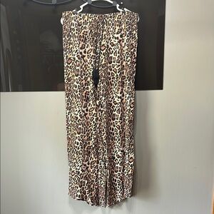 Women’s Serra Animal Print Pants in Size L
